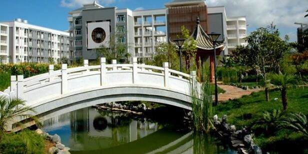 云南中医学院医疗整形...